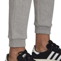 ADIDAS ORIGINALS PANTALONI ADICOLOR ESSENTIAL DONNA Grigio 11 ADIDAS ORIGINALS PANTALONI ADICOLOR ESSENTIAL DONNA Grigio -Strada Moda adidas originals hf7501 pantaloni essential garzato donna sport style donna 044263901 grey 5