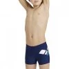 ARENA SHORT LOGO BAMBINO Blu 2 ARENA SHORT LOGO BAMBINO Blu -Strada Moda arena 005331 boy s swim short logo costumi nuoto e piscina bambino 044548501 700 1