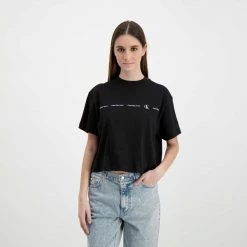 CALVIN KLEIN JEANS T-SHIRT CROP REPEAT LOGO DONNA Nero -Strada Moda calvin klein jeans j20j217709 t shirt crop repeat logo donna casual donna 044968801 beh 5