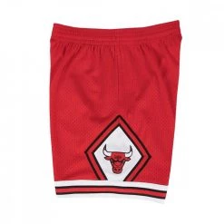MITCHELL & NESS SHORT SWINGMAN BULLS 1997-98 Rosso -Strada Moda mitchell ness smshgs18223 short swingman chicago bulls 1997 98 squadre basket uomo 042481601 red 3