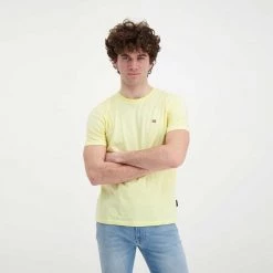 NAPAPIJRI T-SHIRT MINI LOGO SALIS Giallo -Strada Moda napapijri np0a4frp t shirt mini logo salis casual uomo 044922101 yb5 4