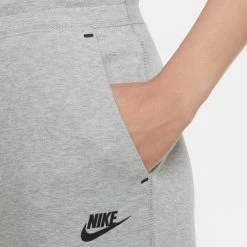 NIKE PANTALONI TECH FLEECE DONNA Grigio -Strada Moda nike cw4292 pantalone tech fleece donna sport style donna 040981601 063 5