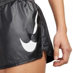 NIKE SHORT SWOOSH RUN DONNA Nero 9 NIKE SHORT SWOOSH RUN DONNA Nero -Strada Moda nike dd6831 w nk swsh run short abbigliamento running donna 043959201 010 4