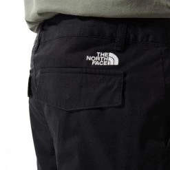 THE NORTH FACE BERMUDA CARGO ANTICLINE Nero -Strada Moda the north face nf0a55b6jk3 bermuda anticline cargo street style uomo 044758301 jk3 6