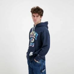 TOMMY JEANS FELPA CON CAPPUCCIO COLLEGIATE TIE DYE Blu -Strada Moda tommy jeans dm0dm12350 felpa con cappuccio collegiate tie dye casual uomo 045117001 c87 5