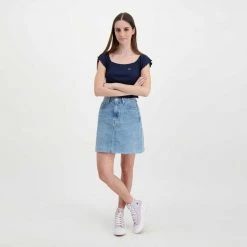 TOMMY JEANS T-SHIRT CROP SPALLE SCOPERTE DONNA Blu -Strada Moda tommy jeans dw0dw12599 t shirt crop spalle scoperte donna casual donna 045113601 c87 6